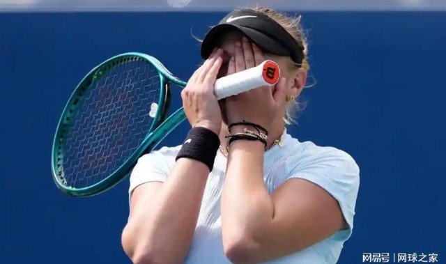 女单半决赛留下最大悬案：阿尼西莫娃会成为第二个最大铺路工？