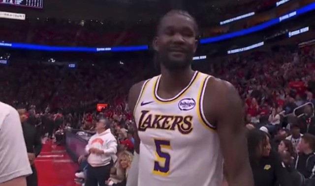 MK体育在线-艾顿遭驱逐，湖人vs火箭激战未现横扫|NBA|体育赛事讨论|休斯敦火箭队|德安德烈·艾顿|洛杉矶湖人队_新浪体育_新浪新闻